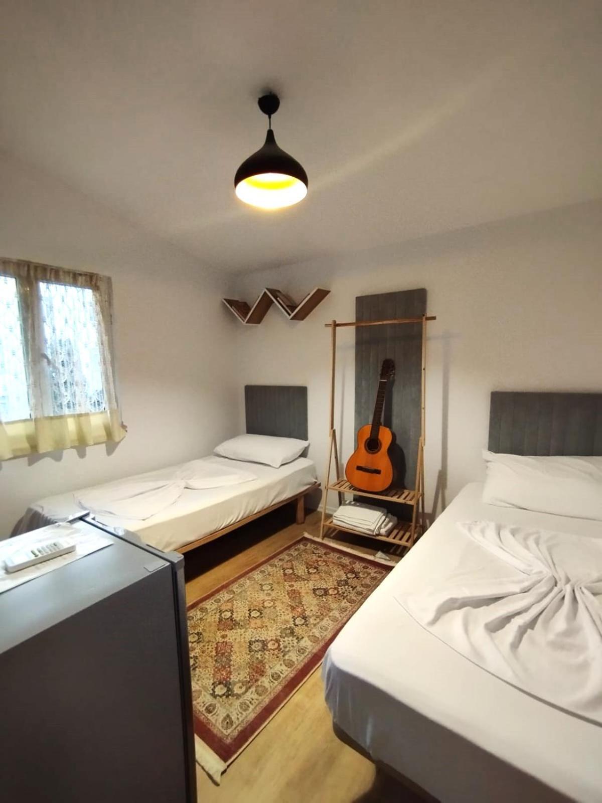 2 Single Bedroom Tirana Exteriör bild