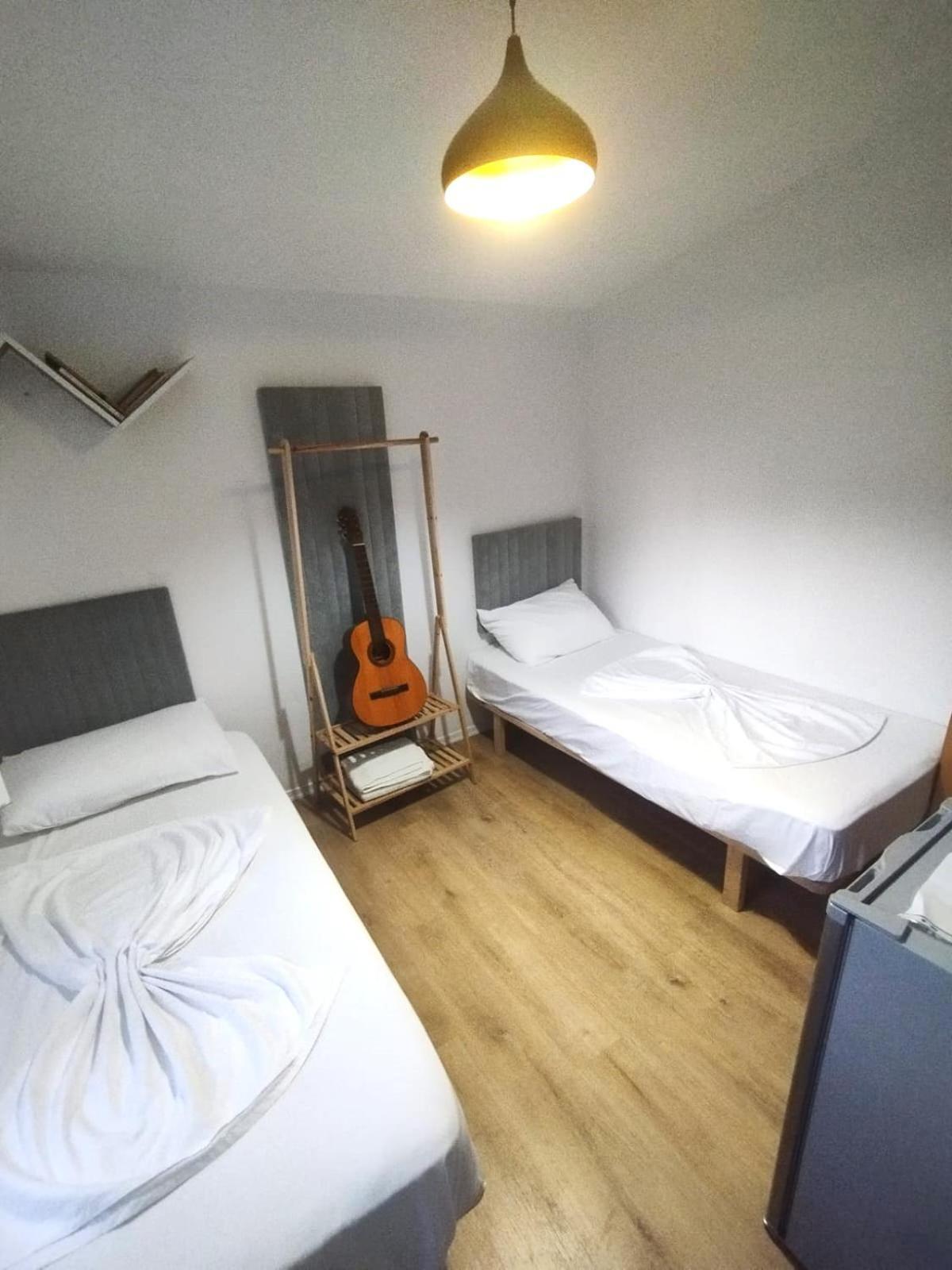2 Single Bedroom Tirana Exteriör bild